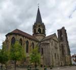 Rufach (Rouffach), die Maria-Himmelfahrt-Kirche, auch Sankt-Arbogast-Kirche genannt, der romanisch-gotische Bau wurde im 11.Jahrhundert begonnen und dauerte bis 1508, zhlt zu den bedeutendsten