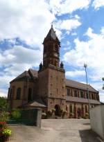 Buhl in den sdlichen Vogesen, die neoromanische Johanneskirche aus dem 19.Jahrhundert, Aug.2013