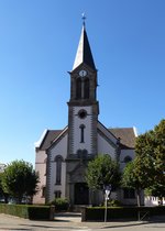 Plobsheim, die protestantische Kirche, Ostseite mit Turm und Eingangsportal, erbaut 1898, Okt.2016