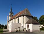 Plobsheim, die katholische Kirche St.Peter und Paul, Okt.2016