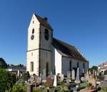 Andolsheim, Blick ber den Friedhof zur Kirche St.Georg, Juli 2016