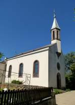 Andolsheim, die katholische Kirche St.Georg, erbaut 1882-83, Juli 2016