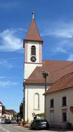 Habsheim, die Kirche St.Martin, erbaut 1787, Juli 2017