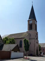 Artolsheim, die Kirche St.Mauritius der Gemeinde im Unterelsa, Juni 2016