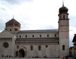 Trient, der Dom San Vigilio im romanisch-lombardischen Stil erbaut 1145, hier fand das Konzil von Trient 1545-63 statt, Okt.2004 