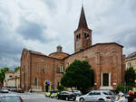 Die Basilika Sant’Eustorgio befindet sich im Sden der Altstadt von Mailand.