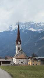 Die Pfarrkirche von Voldpp, Kramsach am 10.3.2013.