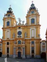 Westfassade d.Stiftskirche MELK, die Trme wurde nach einem Brand 1738 wieder neu errichtet; 130830