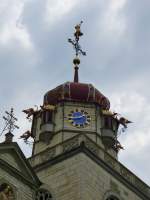 Rheinau, kunstvolle Wasserspeier ziehren die Glockentürme der Klosterkirche, Juli 2013