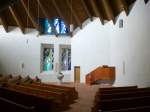 Wil, Blick zum Altar in der 1975 erbauten Kirche, Juli 2013