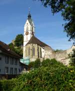 Laufenburg, die katholische Pfarrkirche  Johannis der Tufer , die gotische Stadtkirche stammt von 1479, Juli 2015