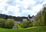 Bellelay, Blick auf die ehemalige Prämonstratenserabtei im Berner Jura, wurde 1797 säkularisiert, Mai 2017