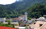 Trzic, Blick vom Schlo Neuhaus ber die Stadt zur Kirche Maria Verkndigung, Juni 2016