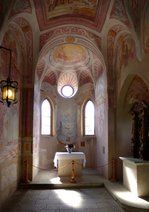 Bled, Blick in den Altarraum der Burgkapelle, Juni 2016