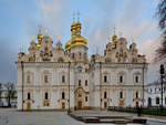 Die wiedererbaute Uspenski-Kathedrale auf dem Hhlenklostergelnde in Kiev.