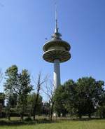 Legelshurst, der Fernmeldeturm auerhalb des Ortes, Typenturm FMT 11, Baujahr 1980, 108m hoch, Aug.2020