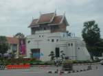 In der Stadt Nakhon Ratchasima (Korat) im Nordosten Thailands steht dieses ehemalige Stadttor (August 2006)