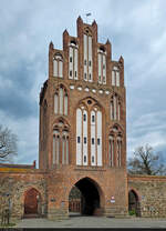 Treptower Tor in Neubrandenburg, das h�chste der vier Stadttore der Altstadt.