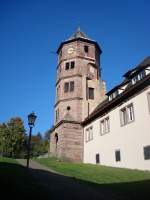 Kloster Hirsau, der Torturm ist der bergang vom Kloster zum angrenzenden Schlo, erbaut 1586-92, Okt.2010  