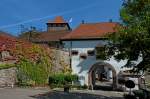 Schlo Eberstein im Murgtal, das Burgtor im Renaissancestil wurde 1602-09 errichtet,  Sept.2011