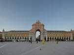 Der Arco da Rua Augusta befindet sich an der Nordseite der Praa do Comrcio.