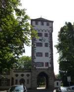 Basel, Sankt-Alban-Tor, Blick stadtauswrts, Teil der ehemaligen Stadtbefestigung, erbaut um 1230, Juni 2015