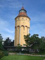 Rastatt in Baden,  der Wasserturm wurde 1901 in Betrieb genommen, ist 48m hoch,  fat 670 Kubikmeter, das Turmcafe am Fue gibt es seit 1953,  Aug.2010