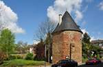 Kahlenturm mit einem Teil Stadtmauer in Euskirchen - 13.04.2011