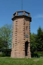 Morlautern bei Kaiserslautern, der Turm wurde zum Gedenken an die Schlacht 1793 zwischen Franzosen und Preussen errichtet, April 2011