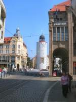 GRLITZ Sommer 2004 am historischen Kaufhaus, hinten Stadtturm