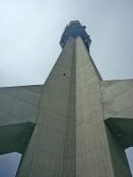 Basel-St.Chrischona, der 251m hohe Fernsehturm hat leider keine Aussichtsplattform und ist für Besucher gesperrt, Juli 2011