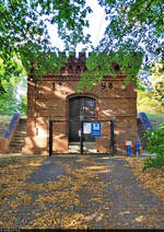 Fr die Trinkwasserversorgung der Stadt Aschersleben wurde 1898 dieser Hochbehlter auf dem Gelnde der Alten Burg errichtet.