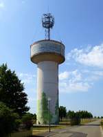 Blodelsheim, der Wasserturm der Gemeinde mit Sendeanlage, Juni 2017