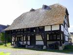 Ungersheim, ECO-Museum, Wohnhaus von 1574 aus dem Sundgau, 1982 abgebaut und anschlieend im Museum errichtet, Mai 2025