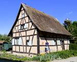 Ungersheim, ECO-Museum, Wohnhaus um 1680 aus Waltenheim im Sundgau, 1982 abgebaut und anschlieend im Museum errichtet, Mai 2025