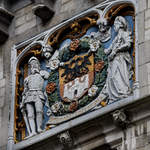 Das Emblem an der Stadtburg  Het Steen  Ende Juli 2018 in Antwerpen.