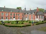 Marchienne-au-Pont, Innenhof vom Chateau de Cartier (28.06.2014)