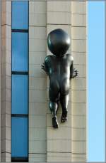 Diese Figur schmckt die Auenwand des Casinos in Blankenberge.