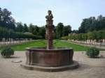 Brunnen vor dem Schlo Favorite bei Rastatt/Baden,  Aug.2010