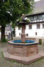 Alpirsbach, der Lindenbrunnen, ltester ffentlicher Brunnen des Ortes, Juni 2012