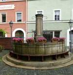 Wunsiedel, der Marktplatzbrunnen wurde 1838 aufgestellt, Aug.2014