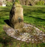 Heiligenzell, der Brunnen im Schlopark, Mrz 2017