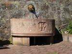 Nordweil, der Brunnen von 1957, unterhalb der Kirche Hl.Barbara, Juni 2017