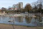 Hamburg am 13.2.2022: so sieht die Wasserlichtorgel im Park Planten un Blomen unter dem Wasser aus, z.Zt.