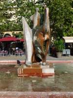 Frankreich, Languedoc-Roussillon, Hrault, Montpellier, Place du March aux Fleurs (Blumenmarkt),  Schpfung  eine Skulptur von Manuel CLEMENTE-OCHOA, katalanischer Bildhauer, 25.07.2013