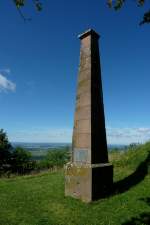 Spaichingen, auf dem 983m hohen Dreifaltigkeitsberg steht dieser Gradmessungspfeiler, 1875 wurden von dort Messungen im Rahmen der Europischen Gradmessung vorgenommen, Sept.2011 