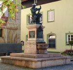 Mittenwald, Denkmal fr den Geigenbauer Matthias Klotz (1653-1743), Aug.2014