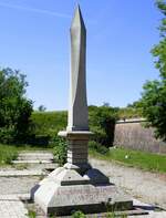 Neubreisach (Neuf-Brisach) im Elsa, das Denkmal erinnert an den deutsch-franzsischen Krieg 1870-71, Mai 2025