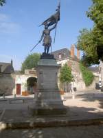 Beaugency, Jeanne d`Arc Denkmal am Place de Saint Firmin (30.06.2008)