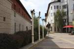 In der Stadt Nyireghyháza in Ungarn stehen auch in Seitenstraßen, so wie hier,  mitunter sehr interessante Denkmäler.